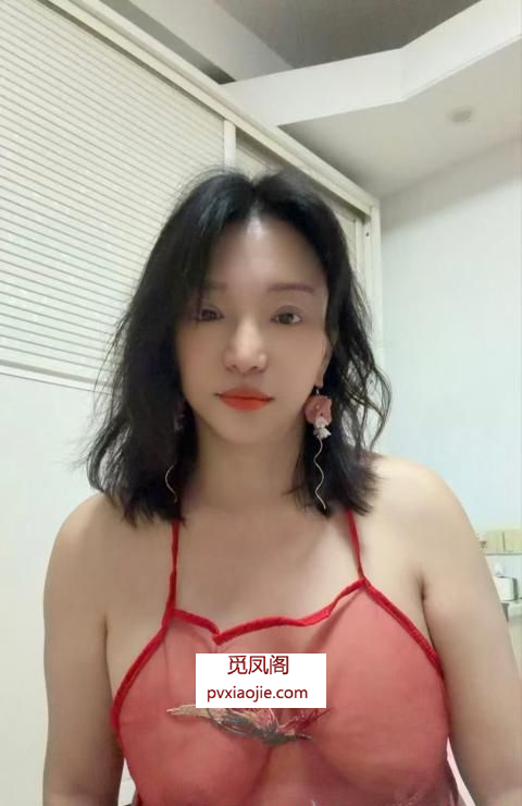 上城戴眼镜的大奶小画
