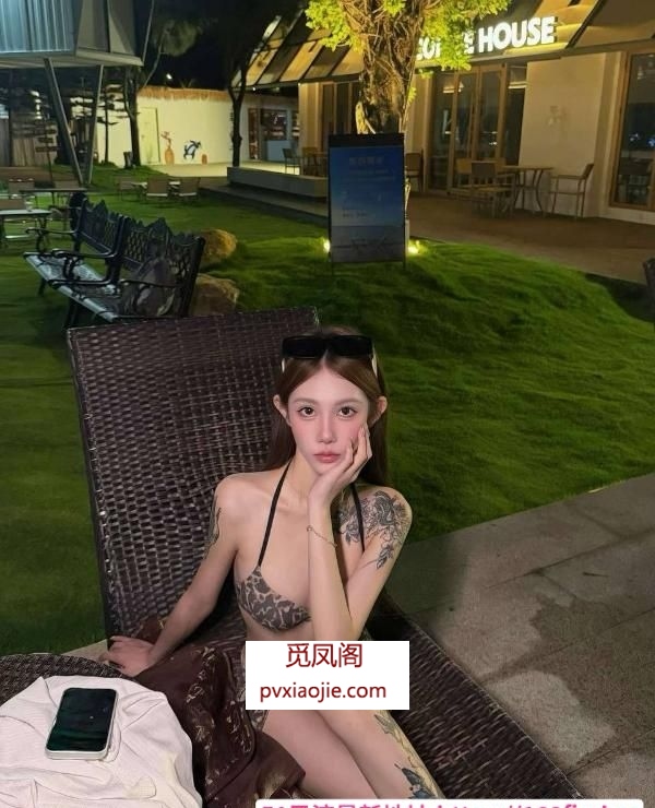 比比会喷水的纹身嫩妹