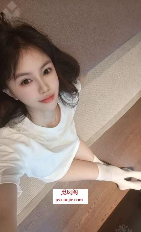 身材苗条小姐姐