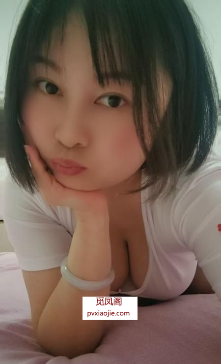 钟楼大奶燕子老师
