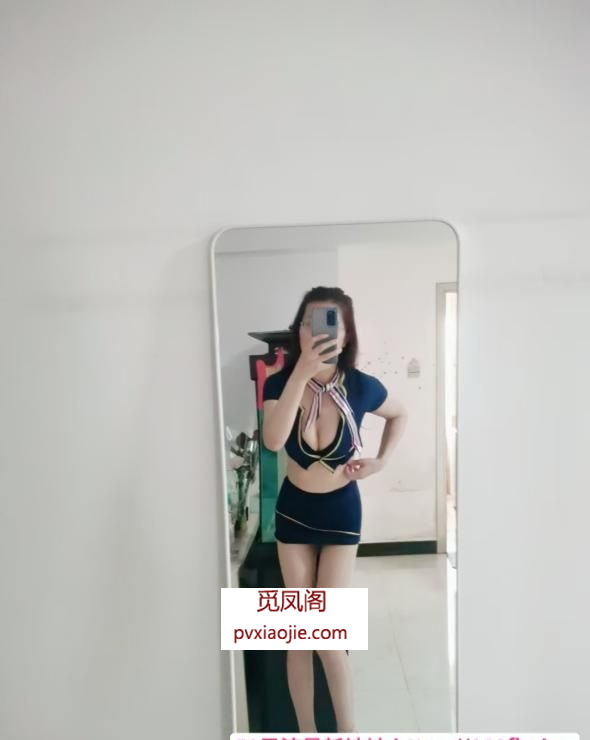 一线天制服诱惑