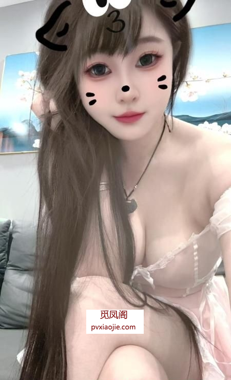肤白貌美性感美胸国宝