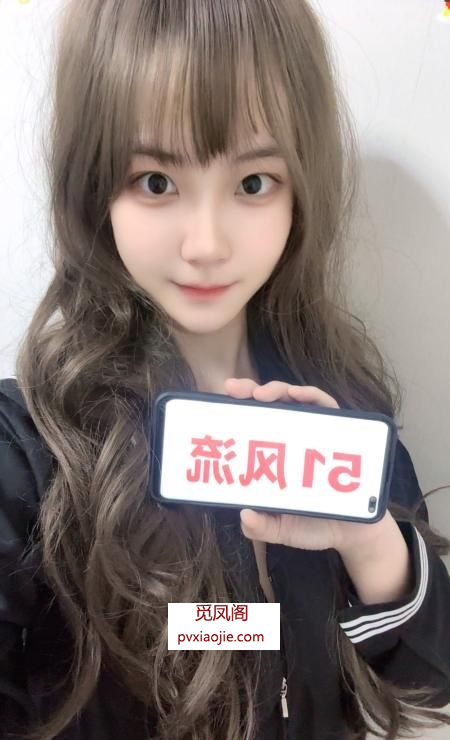 风骚巨臀萌妹子